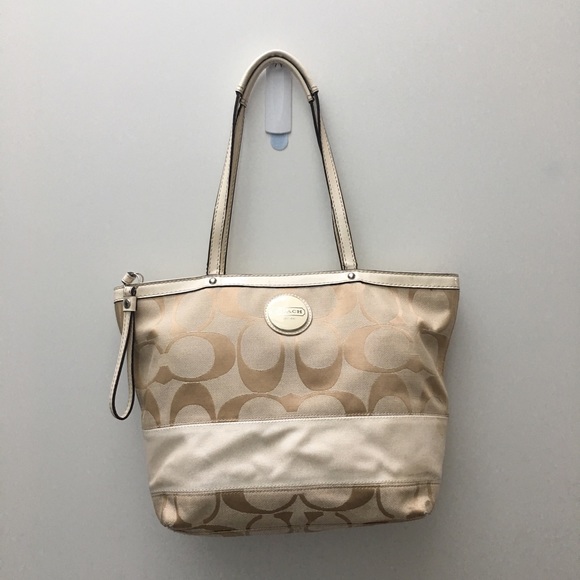 Bags - Picture 3 of 6